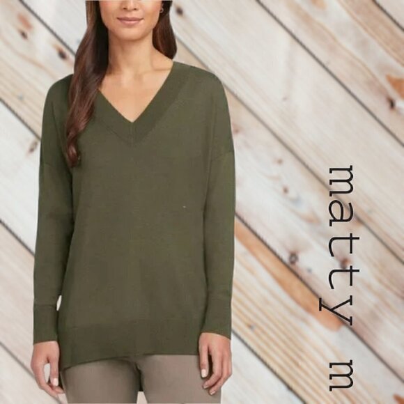 Matty M | Ladies' Lightweight V-Neck Sweater with Side Slits | Green | NWT - Picture 1 of 3